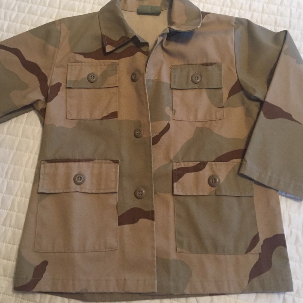 Military cargo jacket
