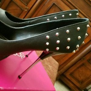 Platform pump stiletto