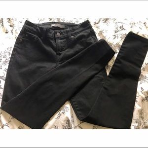 Black Levi's Jeans