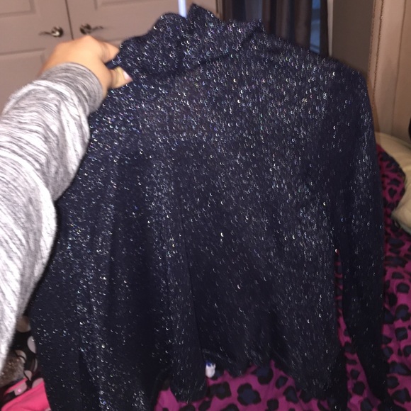 Shawl - Picture 3 of 3