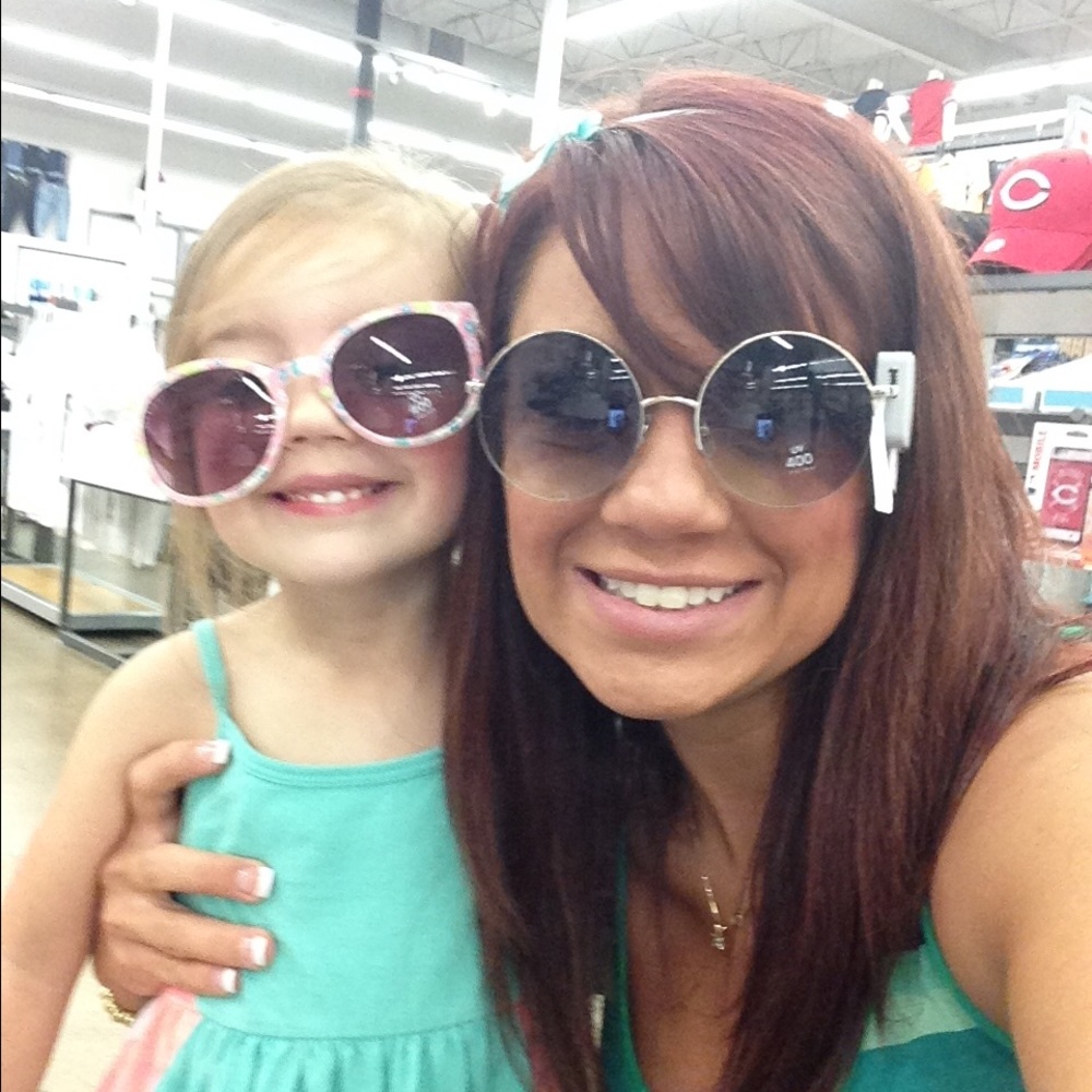 Meet your Posher, Stephanie