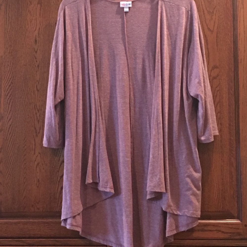 LulaRoe Lindsay kimono✌🏾❤️👘