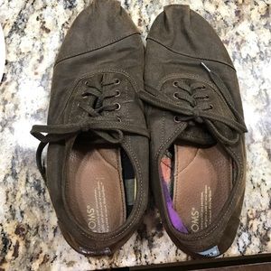 Men's canvas toms