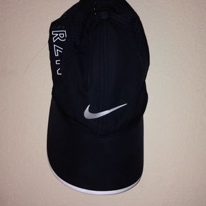 Black Nike golf cap