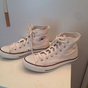 ‼️WHITE HIGHTOP CONVERSE‼️