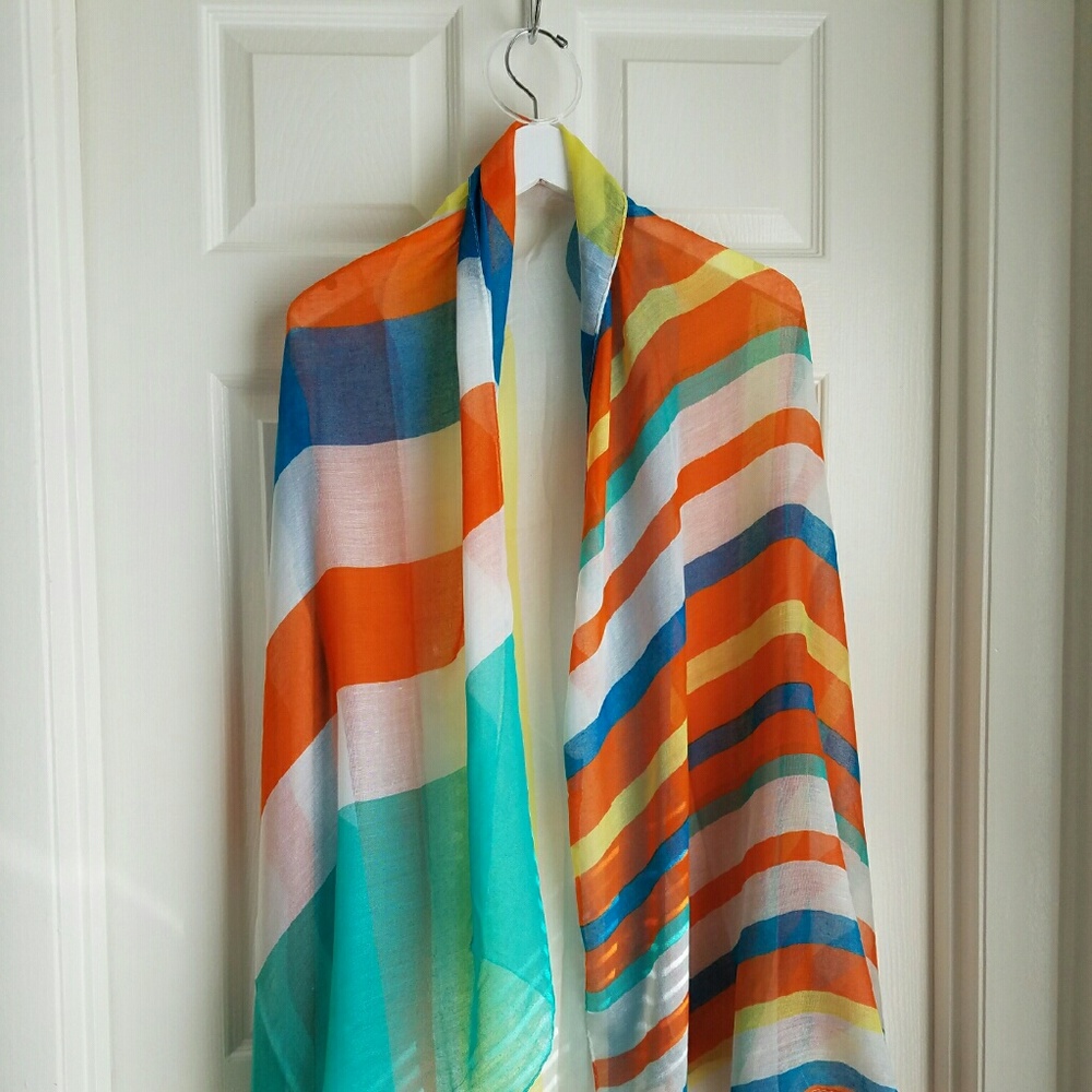 Graduating in Size Striped Scarf