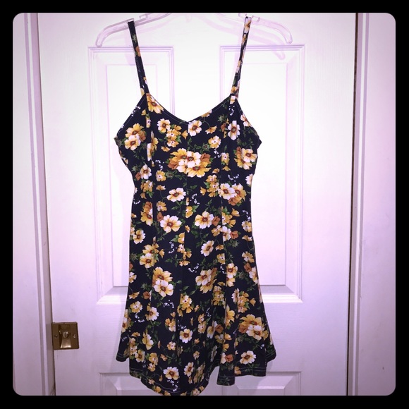 Vintage Pants - Vintage floral romper