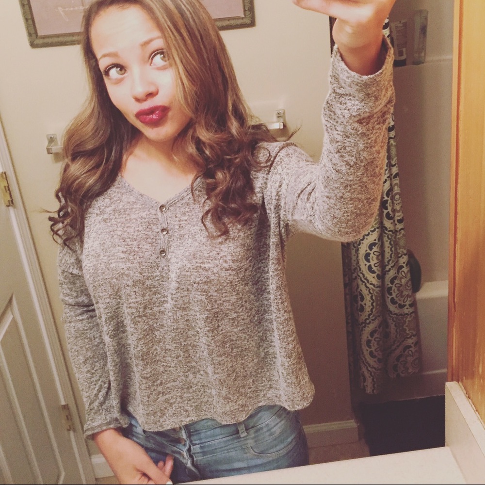 cute grey top