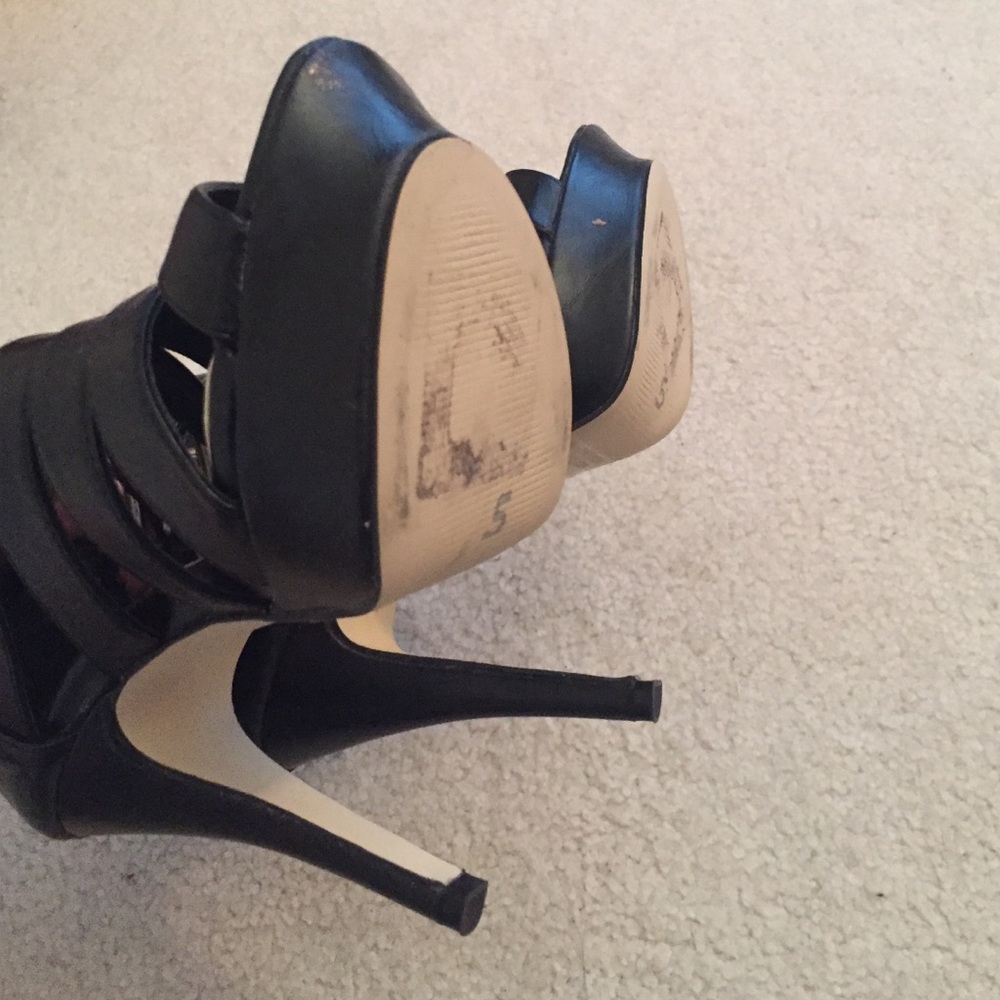 Booties - Picture 4 of 4