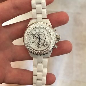 White ceramic Harris watch