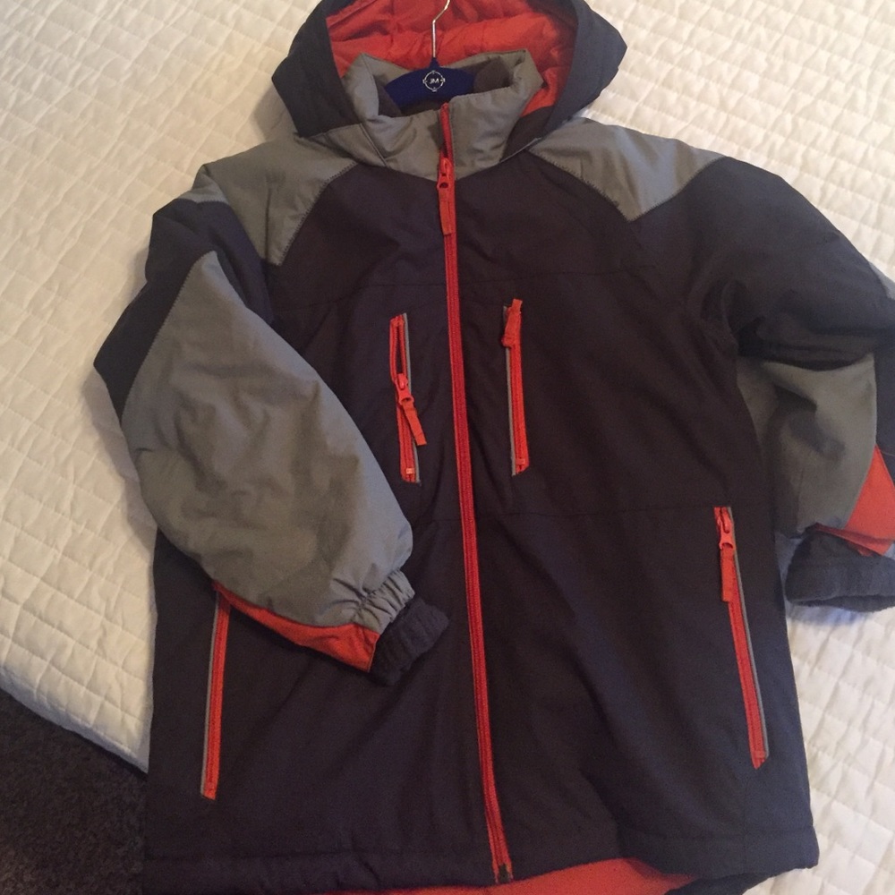 Coat boys w/zipped in fleece liner. Like new!