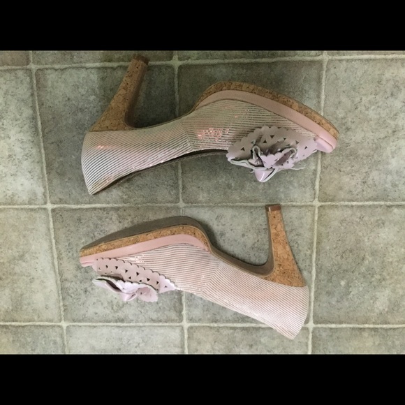 Cute pink bow heels - Picture 2 of 4