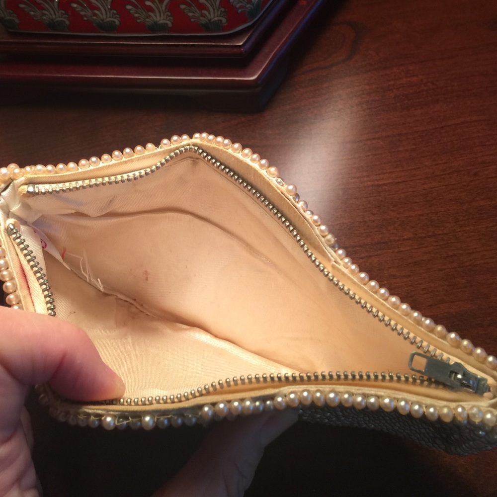 Vintage beaded clutch - Picture 3 of 3