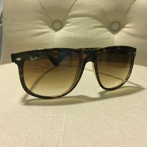 RayBan 4147 Sunglasses
