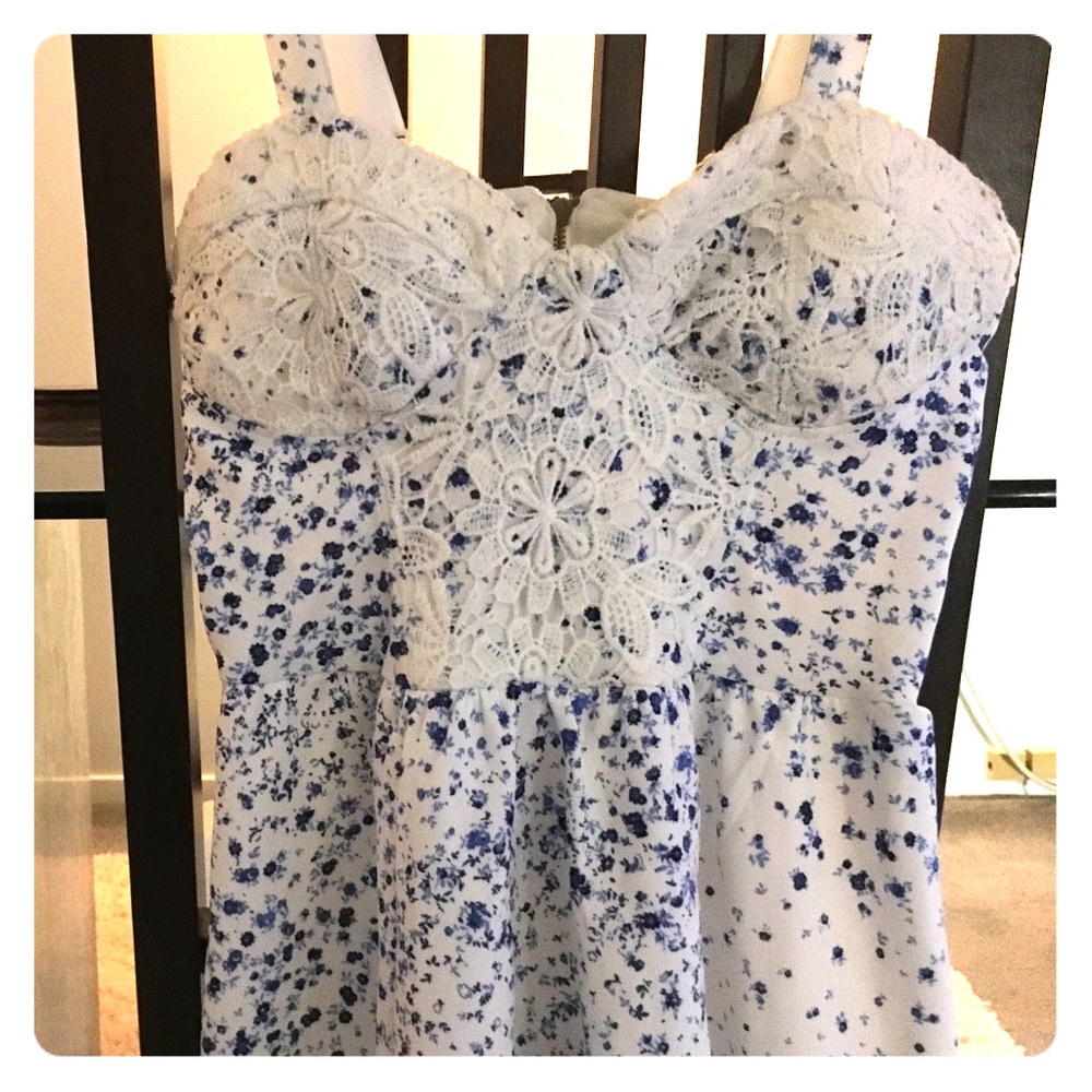 Jessica Simpson Dress