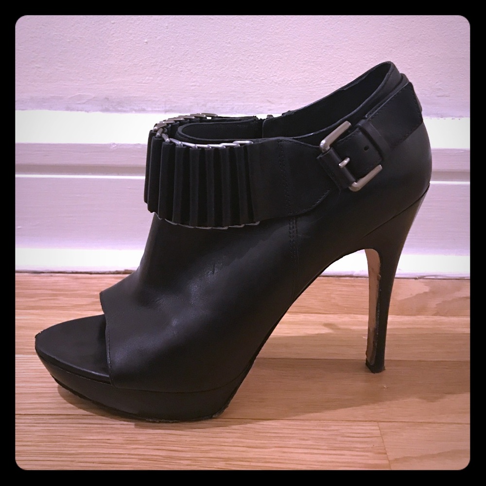 Via Spiga peep toe platform heels