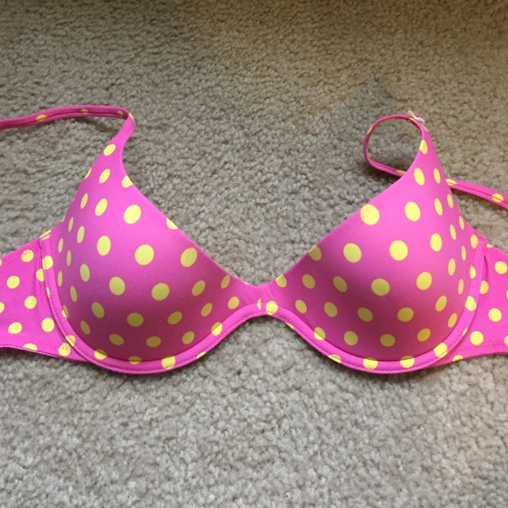 Victoria's Secret new bra 34C PINK