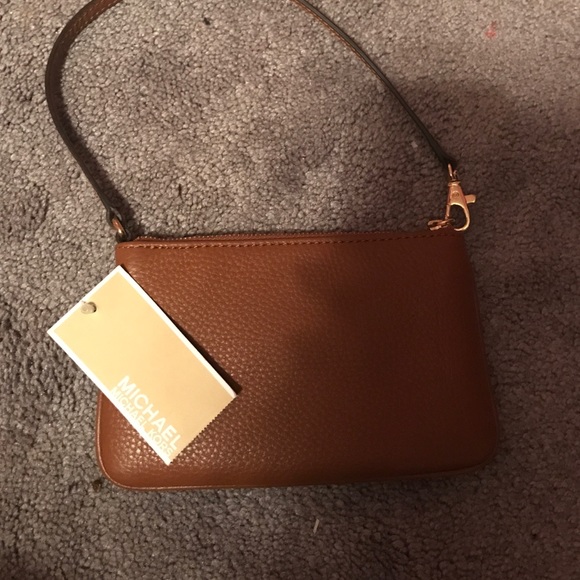 BNWT Michael Kors wristlet! Negotiations welcome - Picture 2 of 3