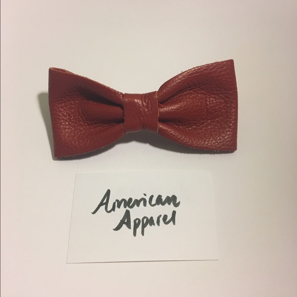 Red leather hair bow