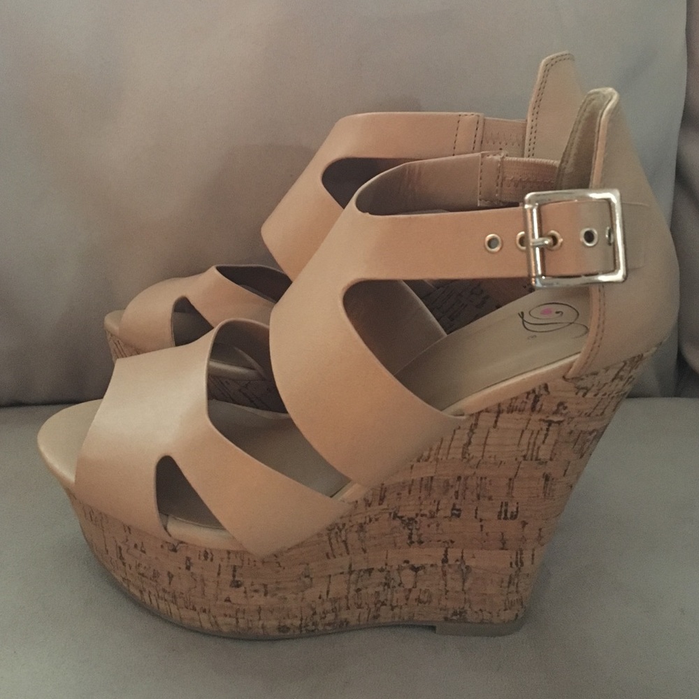 Woman's Tan Sandal Wedges in like New condition!
