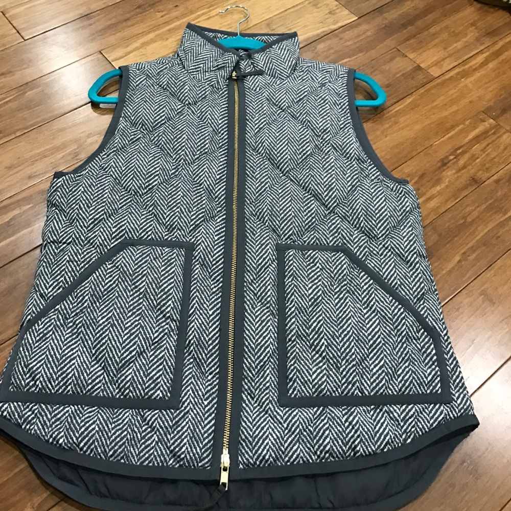 ‼️LAST CHANCE‼️J.Crew Herrington Bone puffer vest