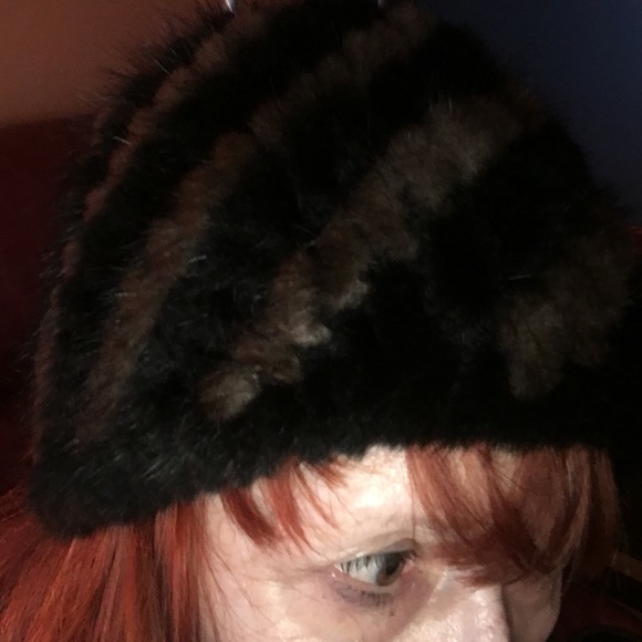 AUTH MINK KNITTED 2 Tone Brown BEANNIE - Picture 2 of 4