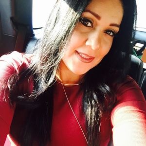 Meet your Posher, Rosalinda