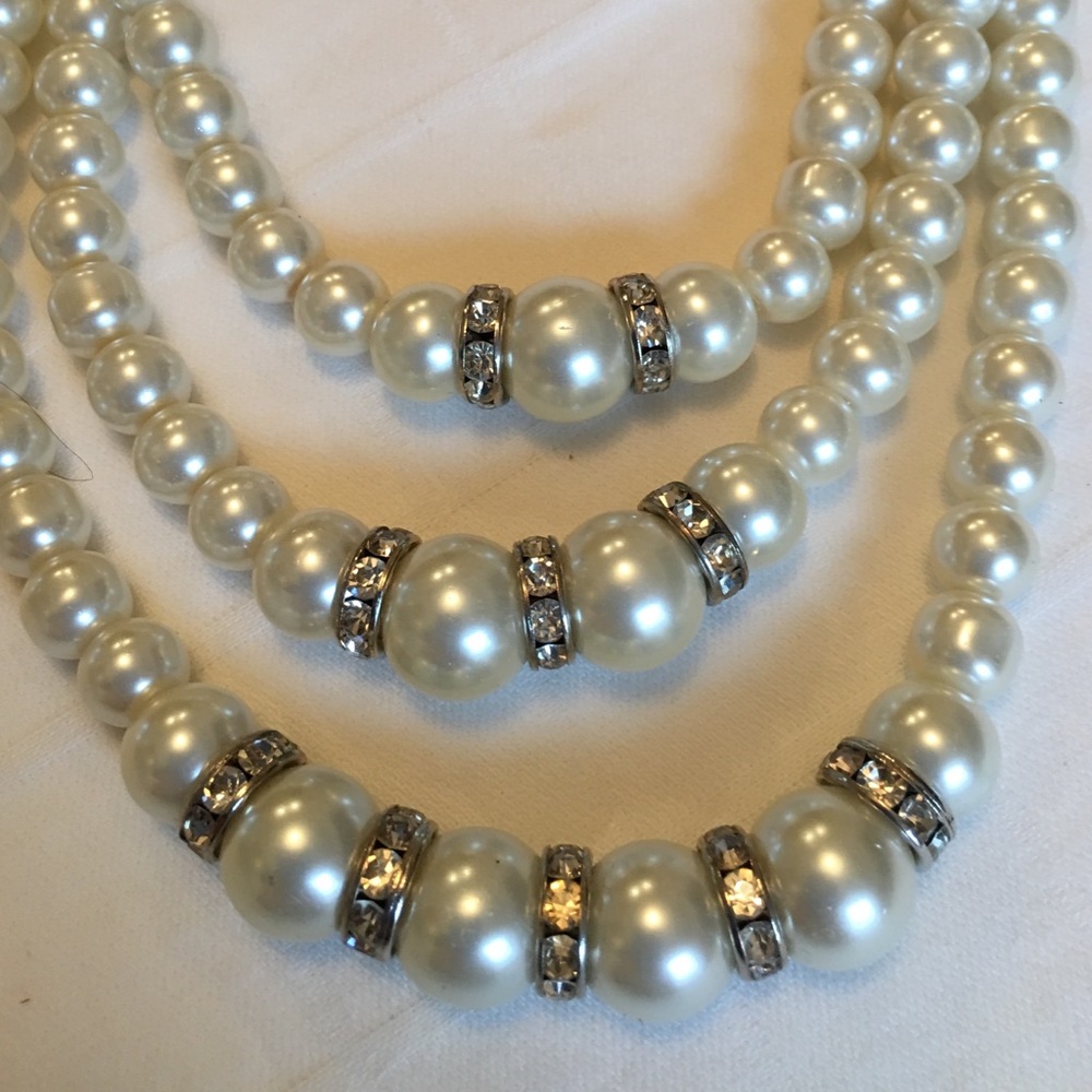 Glitter Pearl Necklace/Earrings Set