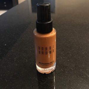 Bobbi Brown skin foundation