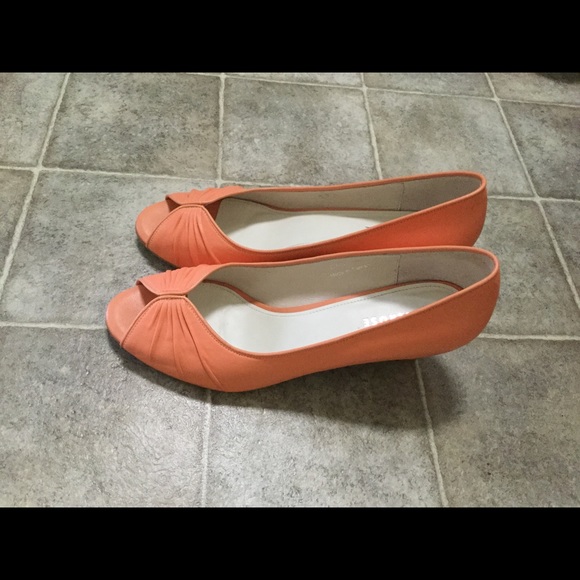 Peep toe 2" heels - Picture 2 of 4