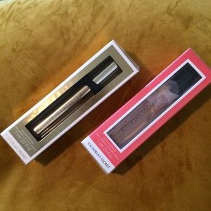 PINK Victoria's Secret Makeup - Set of 2 BNIB VIctoria's Secret Perfume Rollers PINK Victoria's Secret Makeup - Set of 2 BNIB VIctoria's Secret Perfume Rollers