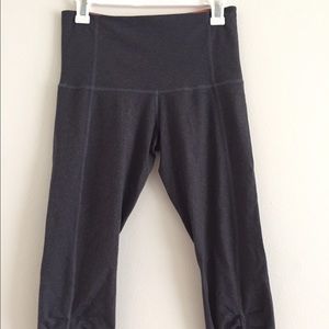 Karma Yama Crop Yoga Tights