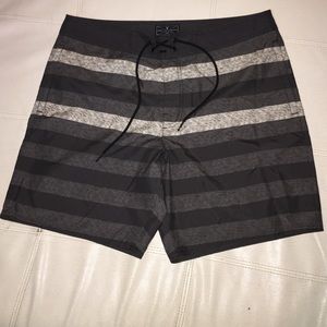 American Eagle Outfitters Board Shorts Size L