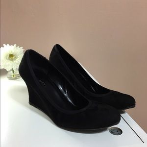 VANELI Black suede wedge shoes