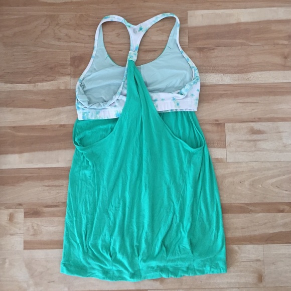 Lululemon Workout Top - Picture 4 of 4