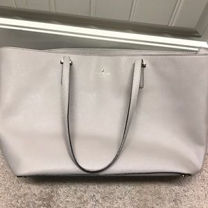 Large Kate Spade tote. Without dust bag