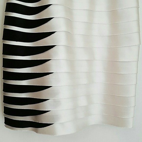 NWT BCBG Maxazria Strapless Cocktail Dress - Picture 2 of 4