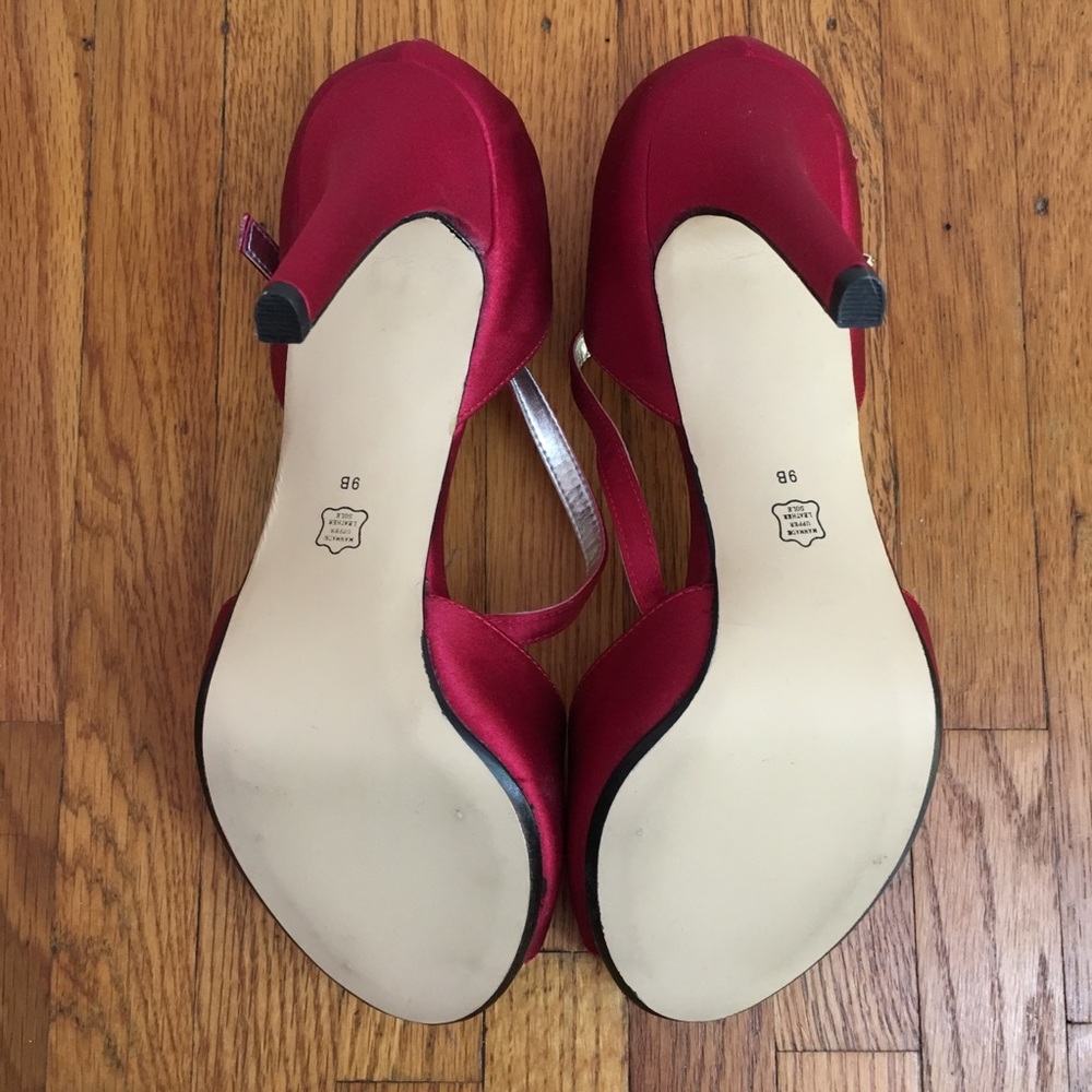 New red Caparros heels - Picture 8 of 8