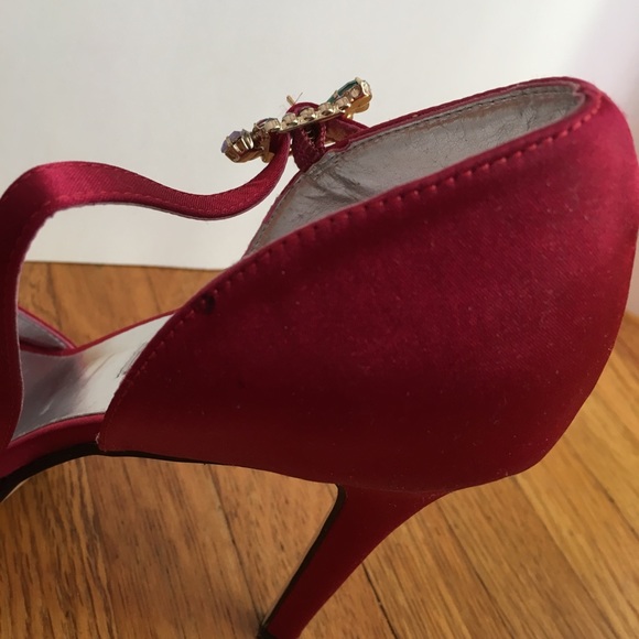 New red Caparros heels - Picture 6 of 8