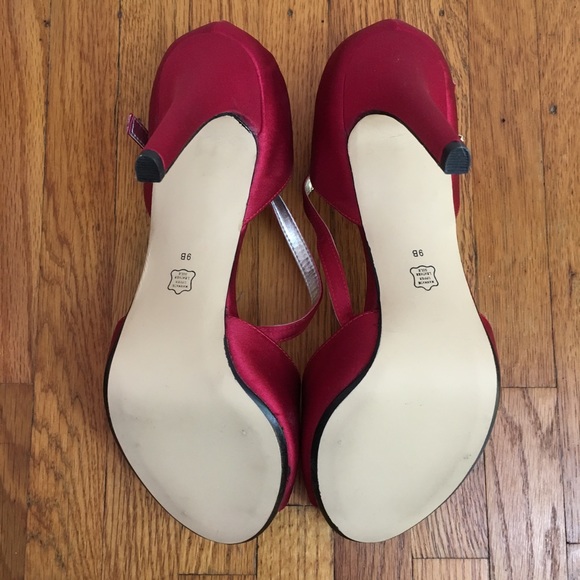 New red Caparros heels - Picture 8 of 8