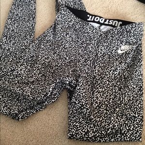 Nike leggings / tights - just do it.