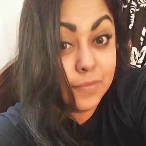 Meet your Posher, Cynthia