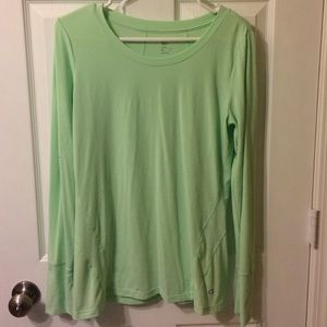 GapFit long sleeve shirt