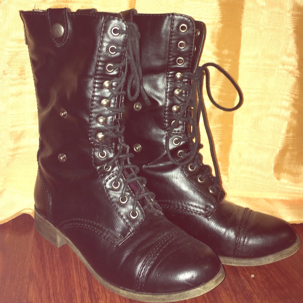 Black boots