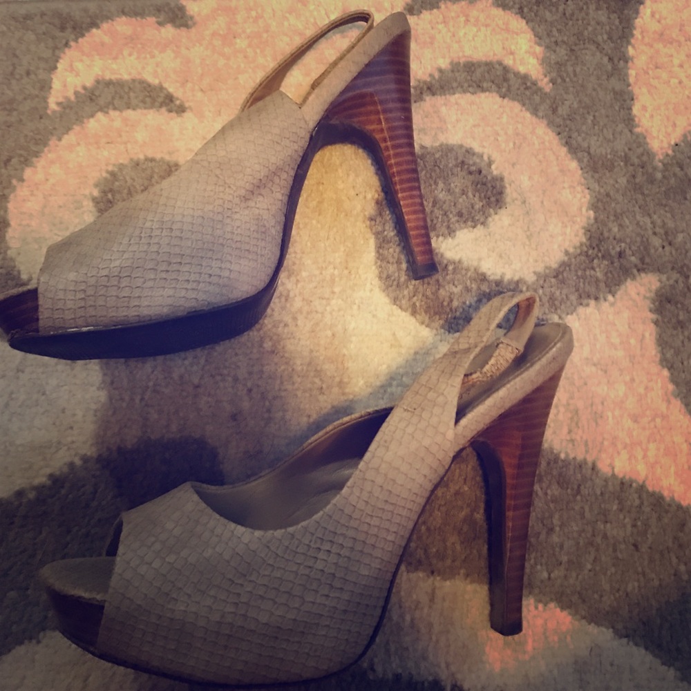 Jessica Simpson heels