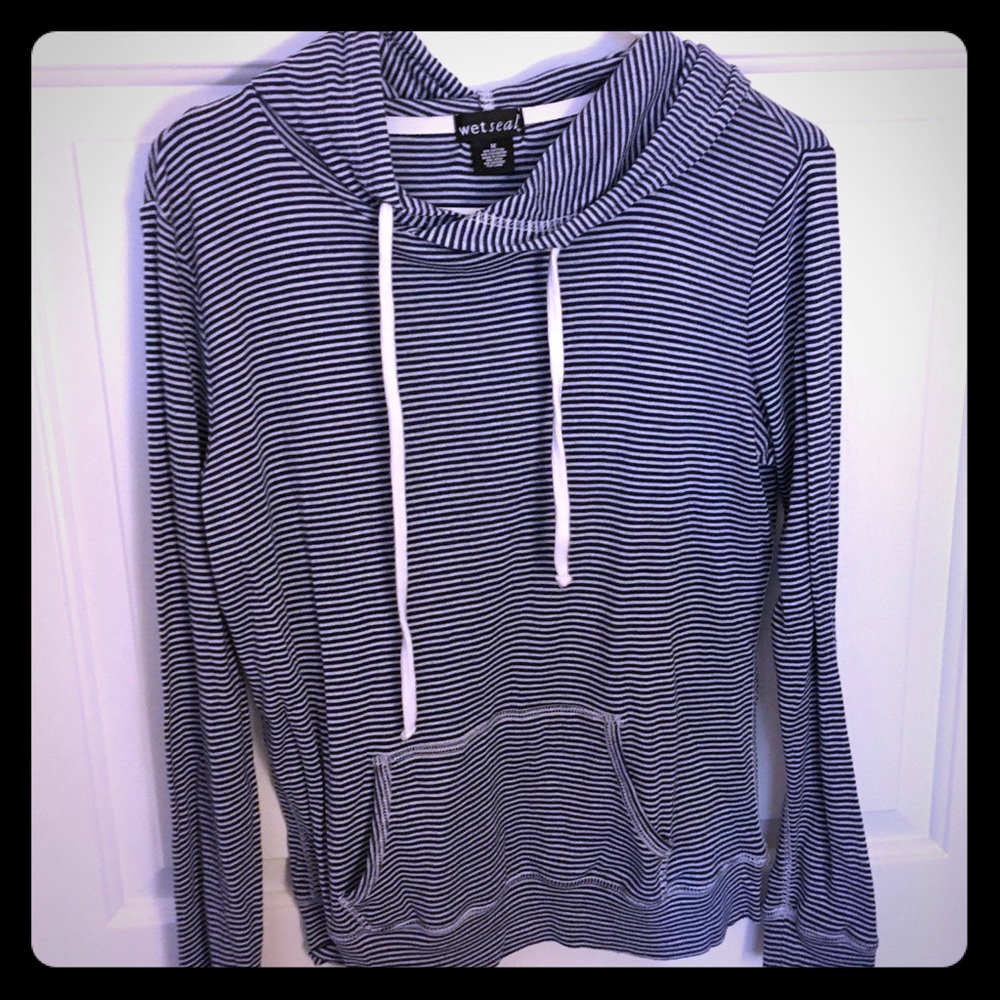 Hooded pullover top - SZ M
