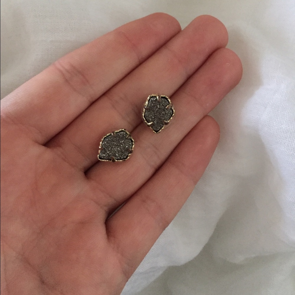 KENDRA SCOTT