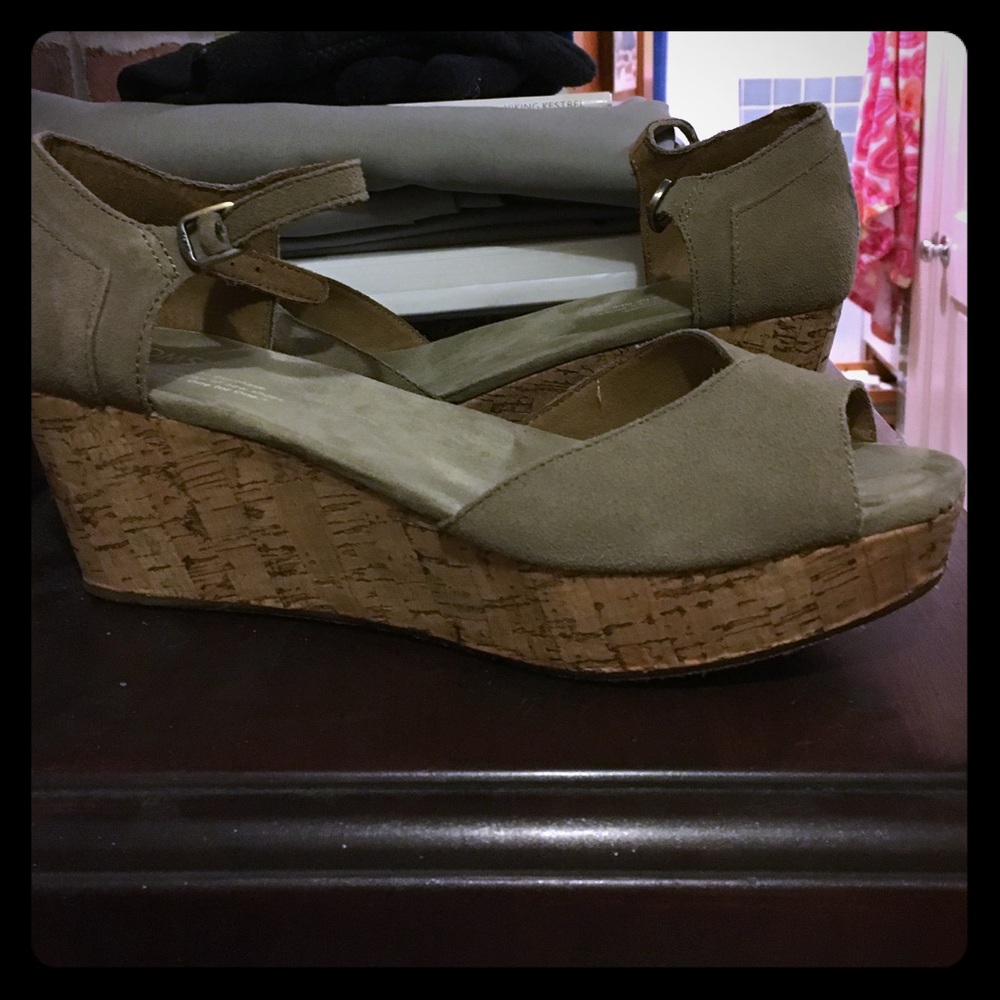 Toms wedge