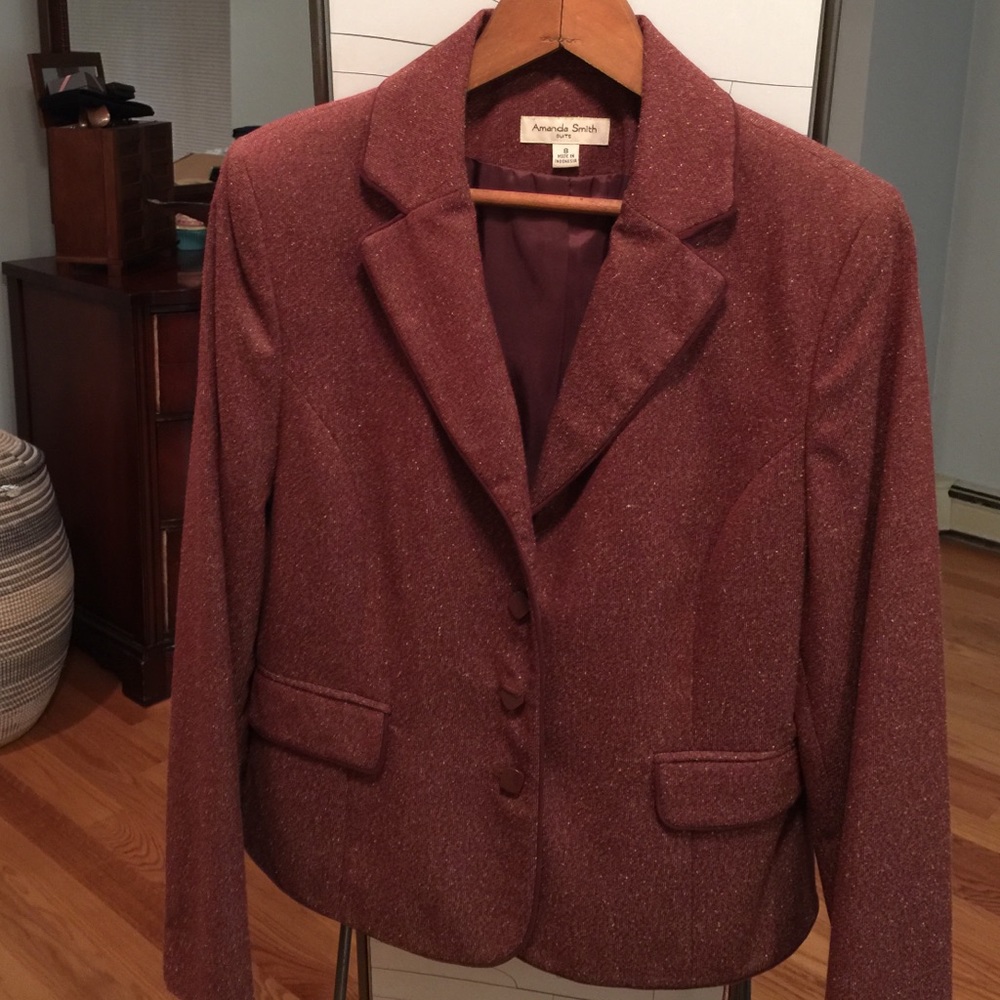 Gorgeous suit in the beautiful colors of fall