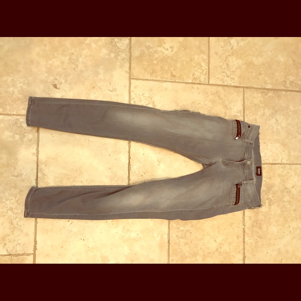 Hudson size 26 skinny jeans